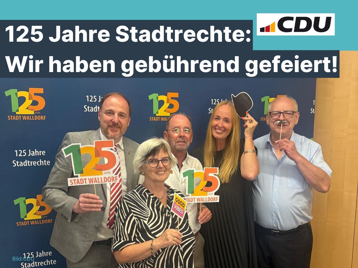 CDU-Fraktionsmitglieder vor der Fotowand: Christian Winnes, Petra Marx, Uwe Lindner, Katrin Siebold, Dr. Gerhard Baldes | Foto: CDU