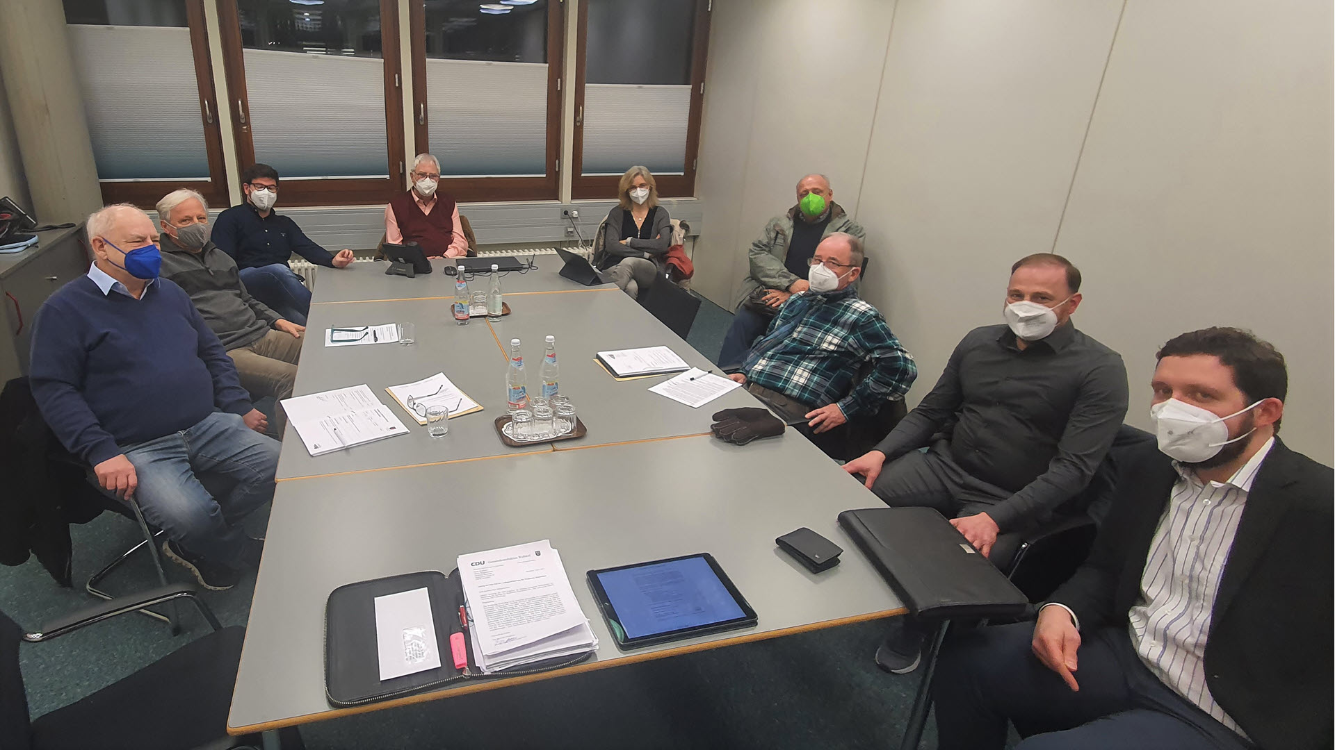 Fraktion und Vorstandsmitglieder bei der Fraktionssitzung zur Haushaltsdebatte | Foto: Dr. Clemens Kriesel